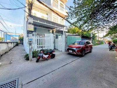 Nhà mới lô góc hẻm xe hơi quay đầu TT Nhà Bè 4x16m chỉ nhỉnh 4 tỷ