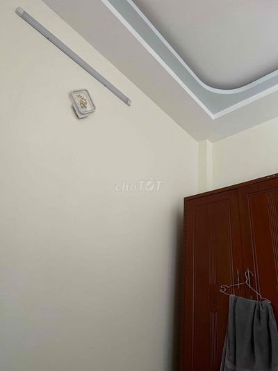 còn phòng trống bao điện nước 3tr chỉ cho sinh viên thuê or nhân viên