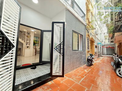 VỊ TRÍ CỰC ĐẸP - SỔ PHÂN LÔ - THOÁNG TRƯỚC SAU  - NỘI THẤT ĐẸP LONG LANH.45m - Chỉ 12.6 Tỷ