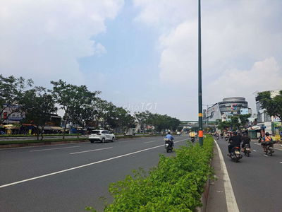 Bán 278m2 Đất xây Biệt Thự Ngay Phạm Văn Đồng 200m - sát bên Gigamall
