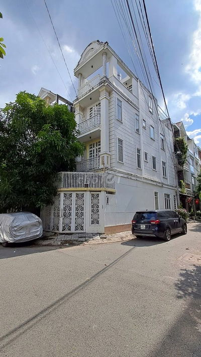 Bán nhà 4 tầng- căn góc đường số 12- Hiệp Bình Chánh- Thủ Đức