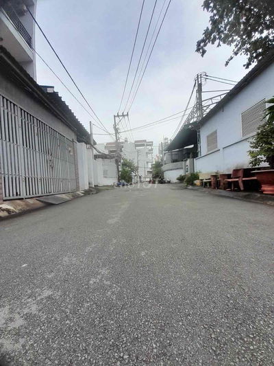 Nhà Hẻm Xe Hơi Tránh Linh Chiểu Cạnh Đại Học Ngân Hàng Chỉ Nhỉnh 4 Tỷ