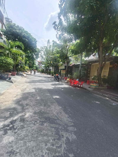 BÁN GẤP NHÀ ĐẸP - VỊ TRÍ VÀNG TÂN PHÚ - SỔ VUÔNG A4 CHỜ CHỦ MỚI!