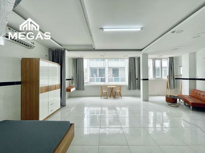Cho thuê phòng đầy đủ nội thất cửa sổ  kính rộng 50m2 ở Trường Chinh