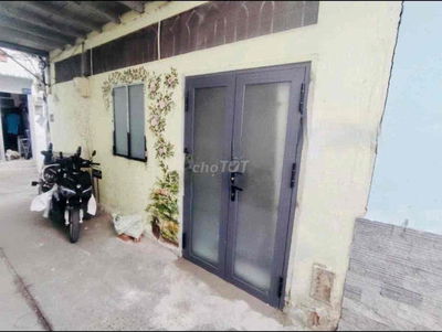 Cho thuê nhà nhỏ nguyên căn đường Đinh Bộ Lĩnh Quận BT