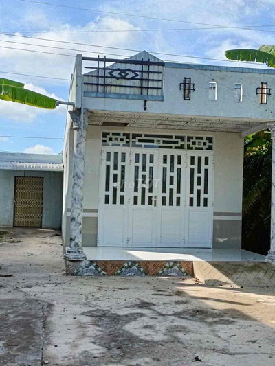 Nhà cho thuê 1 tháng 2tr5, có cây nước sẵn dọn dô ở liền được