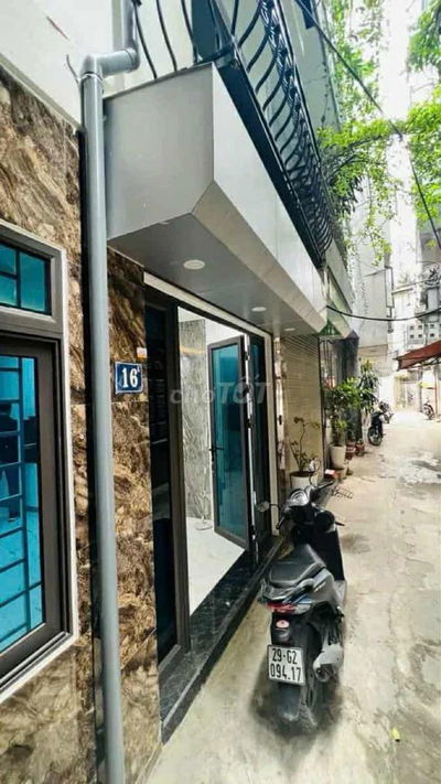 Bán Gấp Nhà Quan Nhân ,Thang Máy 28m2 ,5 Tầng,Mặt Tiền 5m.Nhỉnh 7 tỷ