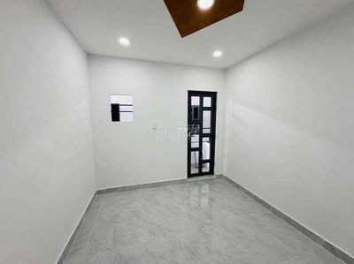 nhà ngộp cần bán gấp anh chị thiện chí LH ***
