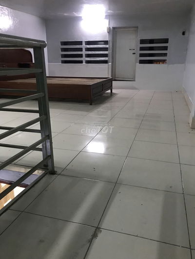 Nhà Mặt tiền Bà Hom, 1 lầu , 3.5m x 16m, 2PN, 1WC, kd buôn ban F13, Q6