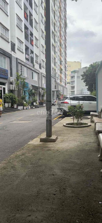 Cho thuê tầng trệt tiện làm văn phòng . shophouse 8x plus