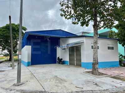 Kho xưởng và văn phòng 350m² trong KDC Ngân Thuận
