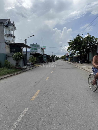 Gần HL10-Cách chợ Bình Chánh đúng 2km -Sổ sẵn (Ko mồ mã, ko quy hoạch)