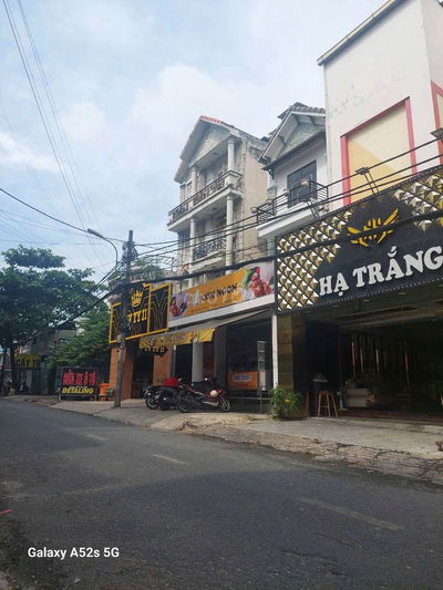 Cần bán gấp giảm liền 1 tỷ cho căn nhà mặt tiền dt 7x17, 2 lầu