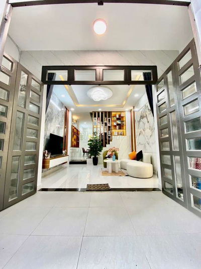 NHÀ HẺM XE HƠI - 4,2x13 -5 tỷ 380 , cách Lê Văn Khương 100m