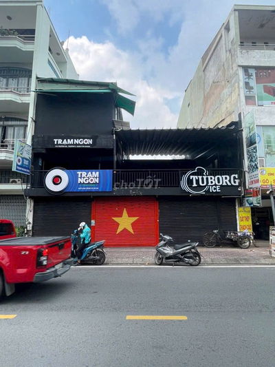 CHO THUÊ MT TRƯỜNG SA P2 QUẬN PHÚ NHUẬN 11x30 3TẦNG GIÁ 75 TRIÊU/THÁNG