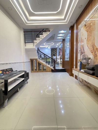 Bán nhà Liên Khu 1-6. Nhà 3 tầng DT 4mx13m giá 5,8 tỷ