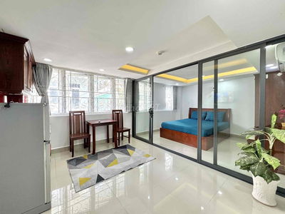 Căn hộ 1PN tách bếp ngay CV Bờ Kè Hoàng Sa giáp Q.10, Q.3 có THANG MÁY