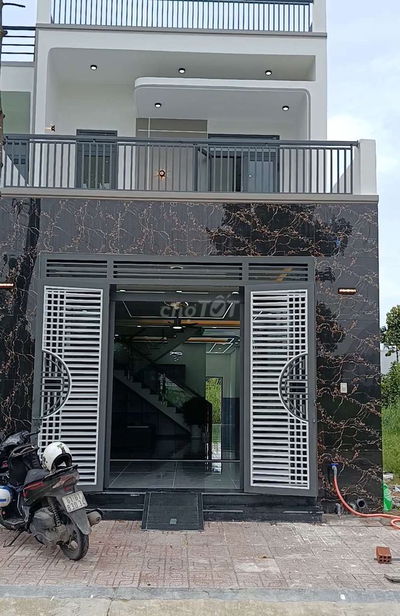 Bán nhà lầu 3PN DT 100m 2ty650 kcn nam tân uyên Hội Nghĩa Tân Uyên