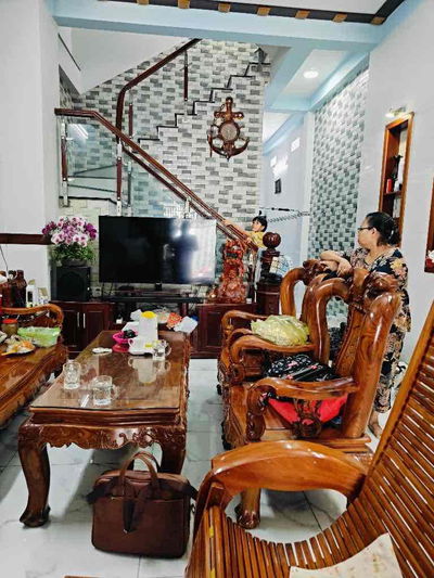 Nhà 3 tầng 4pn- Gần Lê Văn Việt- Xa Lộ Hà Nội- 101m2- HXH8m- Thủ Đức