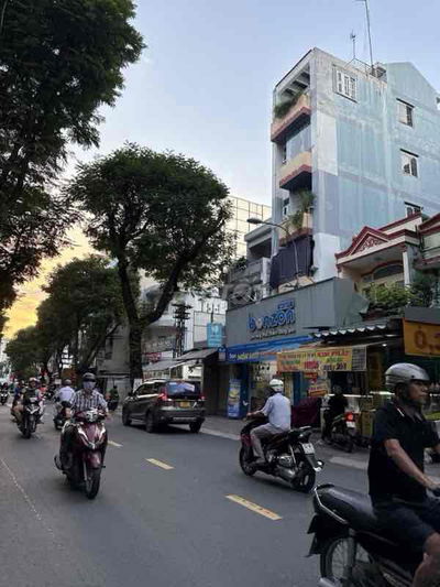 BÁN NHÀ QUẬN10 ĐƯỜNG NGUYỄN TIỂU LA, 45m2, 3 TẦNG BTCT, GIÁ CHỈ 11 tỷ.