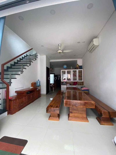 CHO THUÊ NHÀ 1T2L 3 PHÒNG FULL NỘI THẤT ĐẸP KDC GẦN LIÊN PHƯỜNG BOT