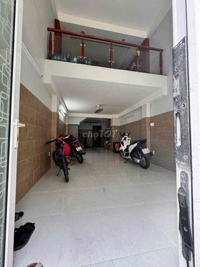 ➢Hẻm Lê Văn Sỹ Q3 Ngay ngã 4 Trần Quang Diệu DT: 4x20 3 lầu