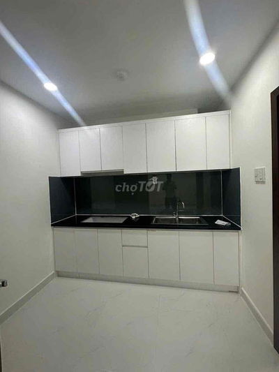 CHO THUÊ CĂN 2pn-2Wc nhà trống giá 8tr2/ tháng Green River Q8