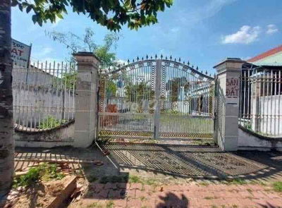 bán miếng đất ngay mặt tiền đường nhựa liên xã