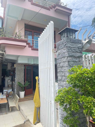 Nhà mặt tiền hẻm xe hơi 378m2, 3 tầng kiên cố , đường Huỳnh Tấn Phát,