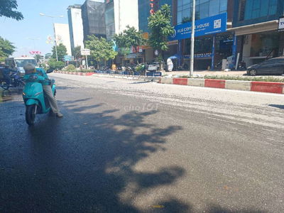 Chính chủ bán nhà mới xây 5 tầng lô góc 3 thoáng ngõ oto chánh nhau
