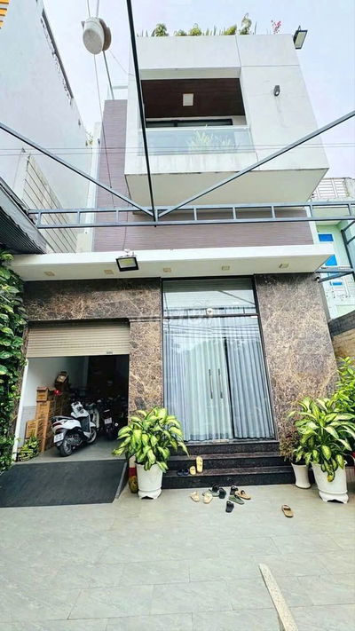 NGÂN HÀNG SIẾT NỢ ĐANG CẦN BÁN GẤP NHÀ CÁCH BÌNH CHÁNH VÀI BƯỚC CHÂN