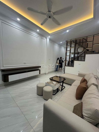 Nhà Đẹp Dân Xây Sát Hồ Tây 1 nhà ra oto ra phố