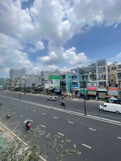 Bán nhà mặt tiền