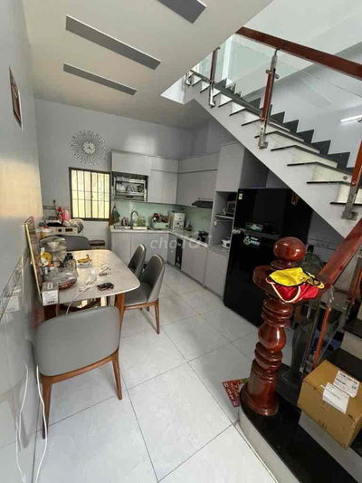 NHÀ RỘNG THOÁNG SÁNG, DT 84M² – HẺM Ô TÔ ĐỖ – 2 TẦNG 3PN – 4.45 TỶ TL