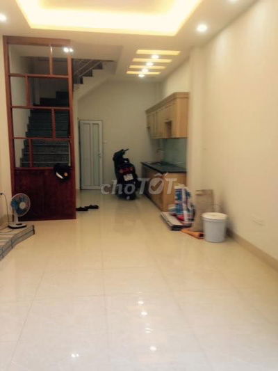 Nhà mặt hồ Nhân Chính 3PN4WC cho thuê hộ gd