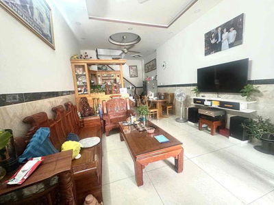 bán nhà  3 tang mặt tiền   hoàng hoa thám đông hoà