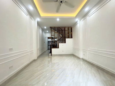 Bán gấp căn nhà đầu ngõ 68 Xuan Đỉnh