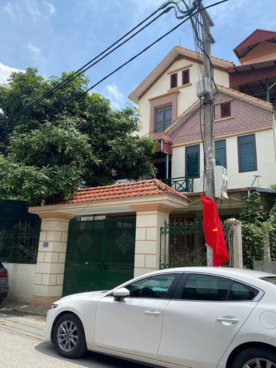 Cho thuê biệt thự Cổ Linh, 230m2 - 4 tầng, có gara ô tô, 25tr/t