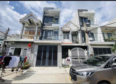 Nhà 77m Chợ Dĩ An 1, nở hậu, p ngủ dưới. 3.4ty