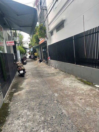 Bán nhà mê lửng mấy bước chân ra biển