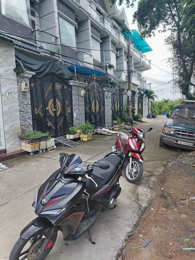 ( Gấp ) BÁN NHÀ VÒNG XOAY AN LẠC BÌNH CHÁNH