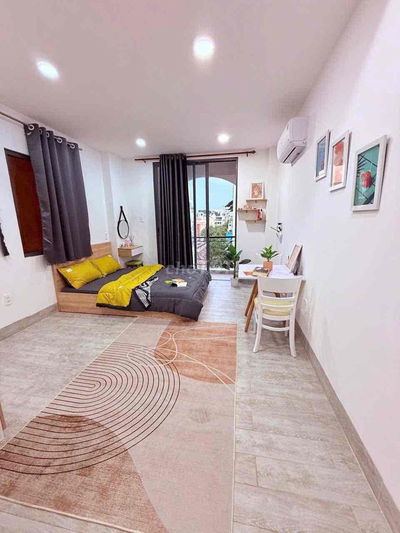 CHO THUÊ SIÊU PHẨM BALCONY CỰC THOÁNG THANG MÁY CÁCH ĐH BÁCH KHOA 500m