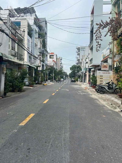 Gấp Bán Nhà Mặt Tiền Khu Vip Họ Lê-Xe Tải Đỗ Trước Nhà-Đang Cho Thuê