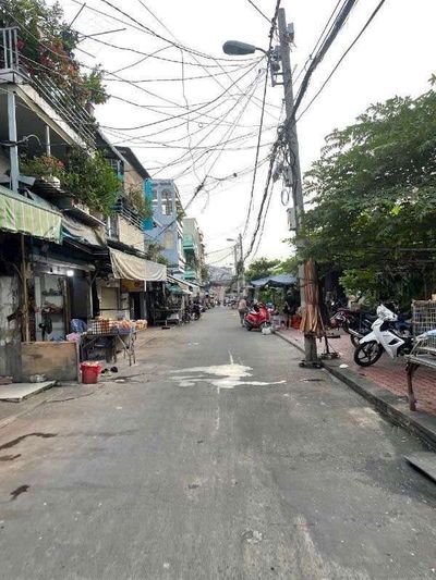 TRẦN XUÂN SOẠN Q.7. MẶT TIỀN KD. ÔTÔ TỚI.DTS 115.M2.2TẦNG.SHR. CHỈ 5T7