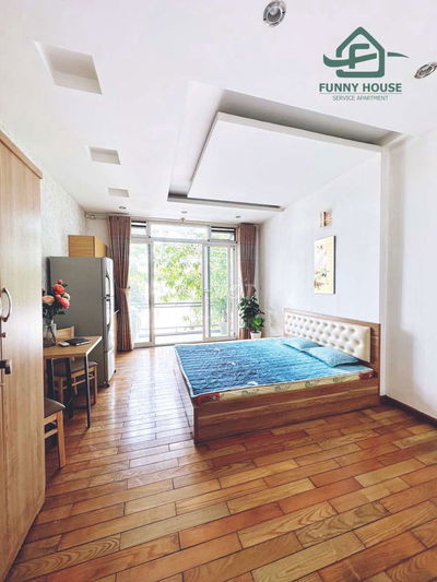 CHO THUÊ  CĂN HỘ BAN CÔNG LỚN - FULL NỘI THẤT, MÁY GIẶT RIÊNG