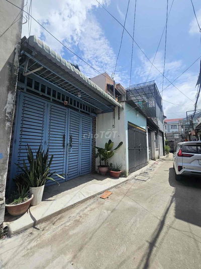 BÁN NHÀ 2 TẦNG HẺM XE HƠI LÊ VĂN KHƯƠNG QUẬN 12 GIÁ RẺ 5,5 TỶ