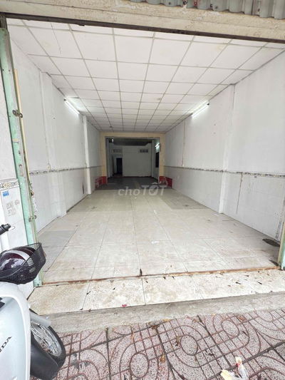 cho thuê nhà mặt tiền tô ký ngay chợ ngã ba bầu