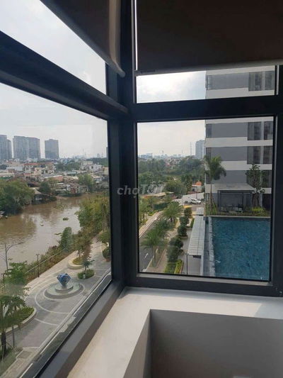 Chính chủ cần bán gấp căn góc view sông và view hồ bơi