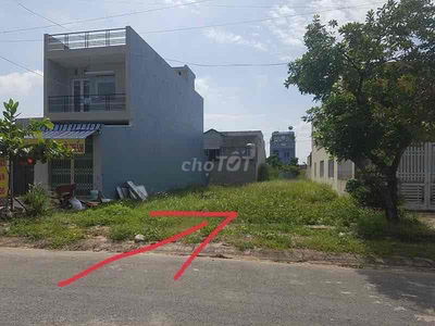 Cần bán 2 lô đất 500m2 giá 220triệu, gần chợ
