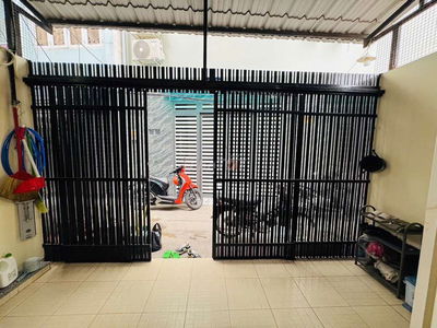 quận 8, nhà 4 tầng ,ngang gần 5m ,sổ hồng riêng ,chỉ 5t95